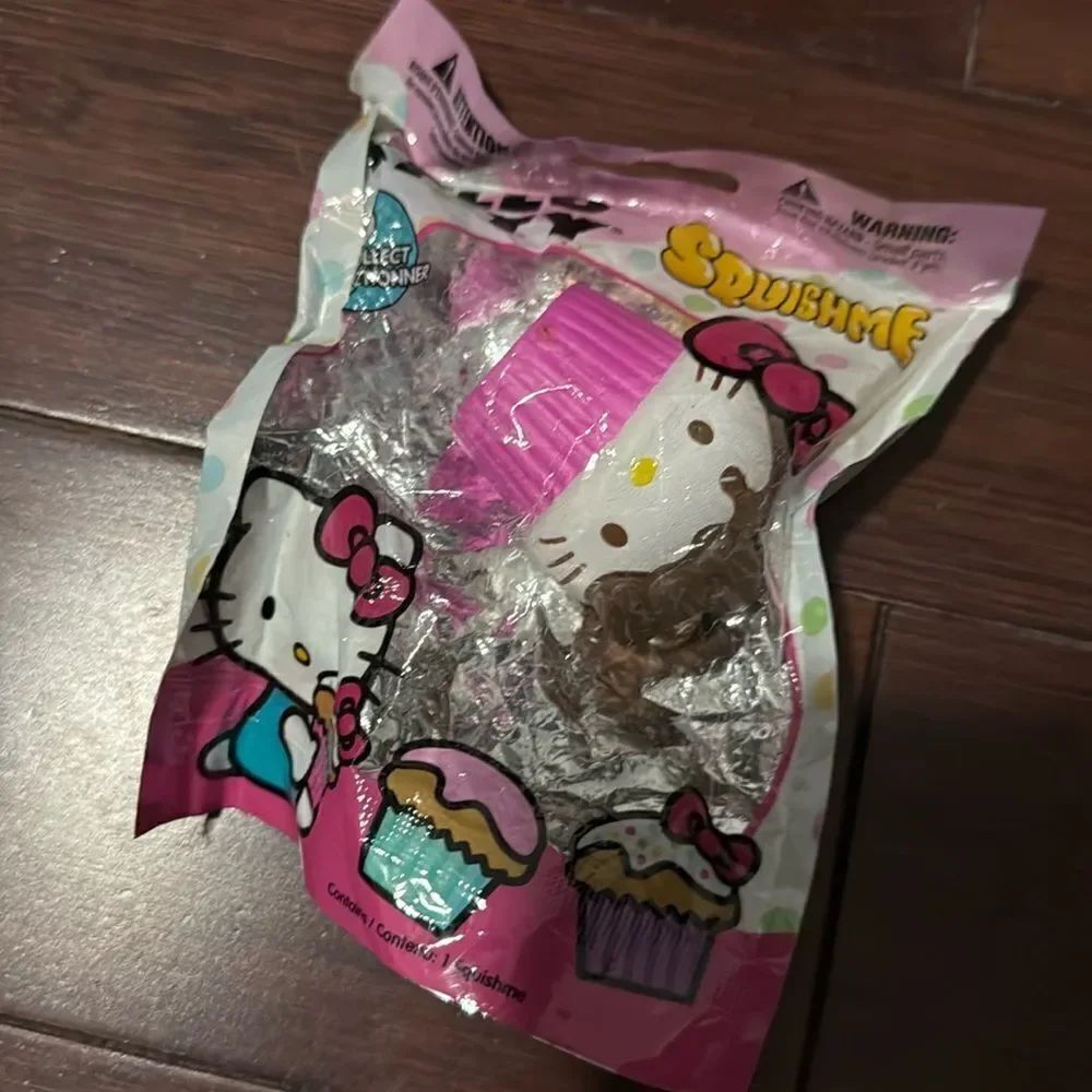 Small Collectable Hello Kitty Squishme - Unopened NWT